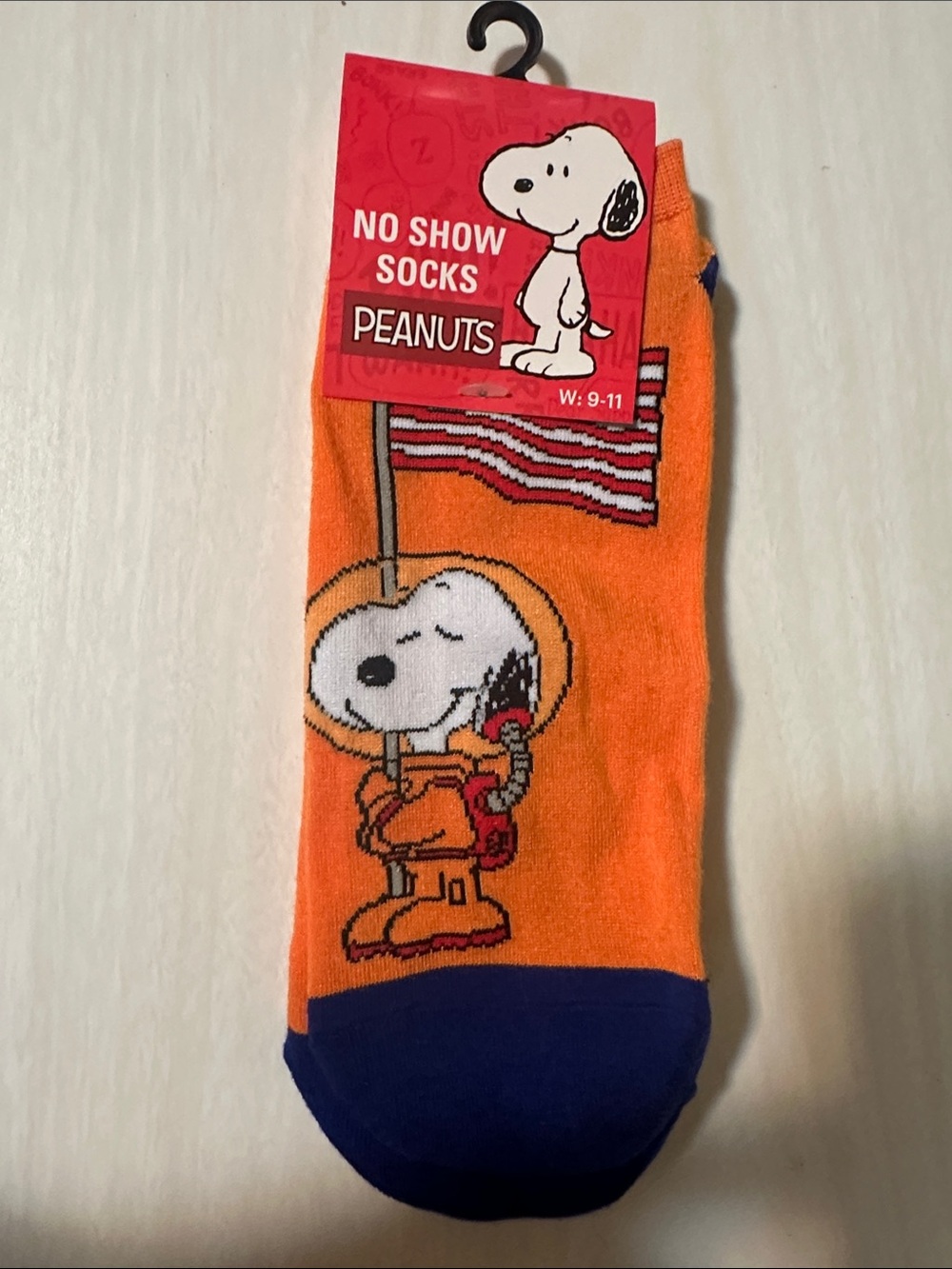 Peanuts Snoopy No-Show Socks in Orange and Blue